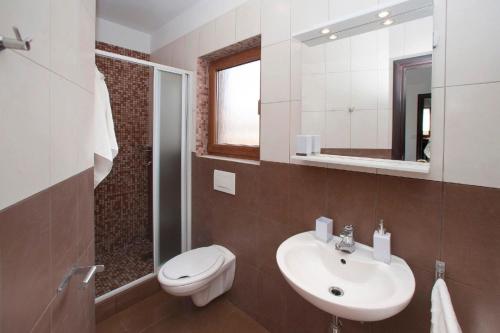 Ferienhaus für 12 Personen in Cukrici, Istrien Westküste von Istrien (Ferienhaus fur 12 Personen in Cukrici, Istrien Westkuste von Istrien) in 沃德年 Ferienhaus für 12 Personen in Cukrici, Istrien Westküste von Istrien (Ferienhaus fur 12 Personen in Cukrici, Istrien Westkuste von Istrien) in 沃德年