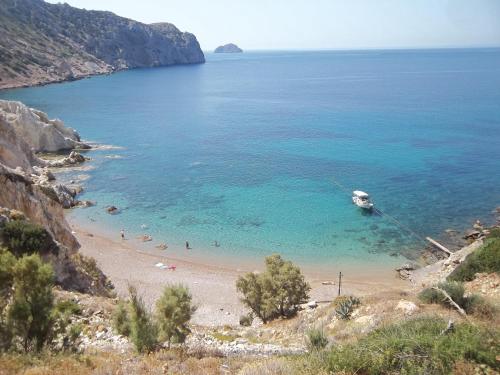 Beach, Traditional Guest house Chrisyis in Kalamoti Beach, Traditional Guest house Chrisyis in Kalamoti