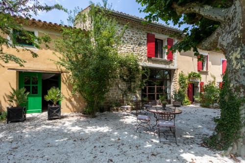 Kert, Lavand'Ange et SPA in Carpentras Kert, Lavand'Ange et SPA in Carpentras
