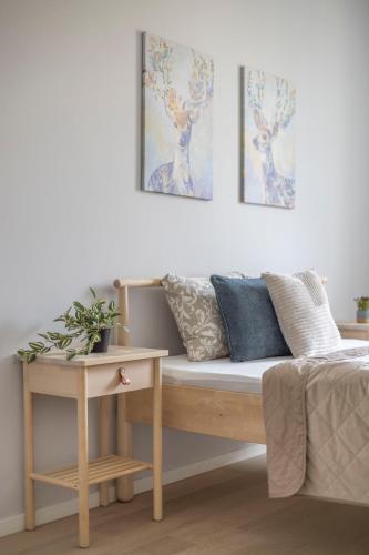 Stylish & Spacious Central Suite by Prestige Homes