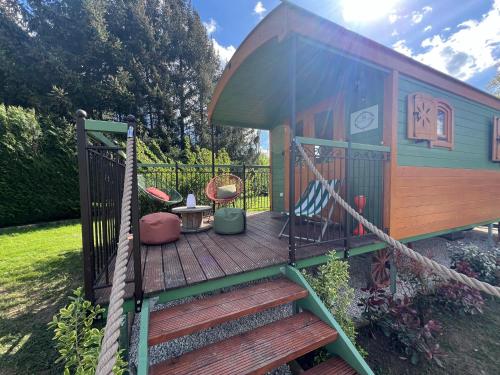 Erkély/terasz, La Roulotte deluxe de Malpas in Quingey Erkély/terasz, La Roulotte deluxe de Malpas in Quingey