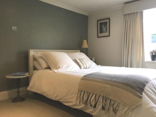 A self contained apartment on the Bath Road