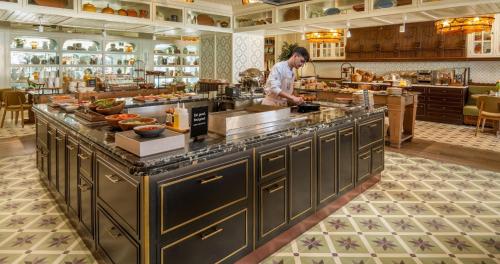 Food and beverages, Only YOU Hotel Sevilla in Seville Food and beverages, Only YOU Hotel Sevilla in Seville