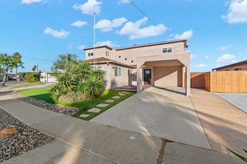 Ainsworth Oasis: The Family retreat starts here in Clairemont Mesa East Ainsworth Oasis: The Family retreat starts here in Clairemont Mesa East
