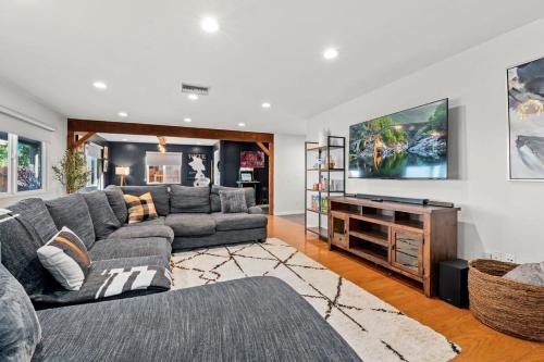 Ainsworth Oasis: The Family retreat starts here in Clairemont Mesa East Ainsworth Oasis: The Family retreat starts here in Clairemont Mesa East