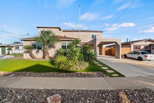 Ainsworth Oasis: The Family retreat starts here in Clairemont Mesa East Ainsworth Oasis: The Family retreat starts here in Clairemont Mesa East