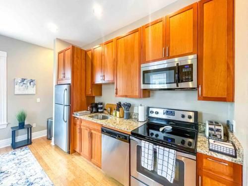 Modern Studio Full Kitchen & Balcony The Hill near Missouri Botanikus Kert Modern Studio Full Kitchen & Balcony The Hill near Missouri Botanikus Kert