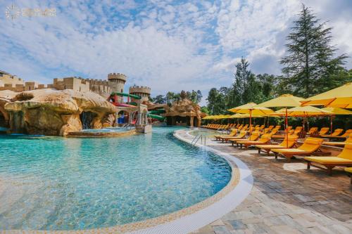 Aquapark, Dreamland Oasis Aparthotel in Chakvi Aquapark, Dreamland Oasis Aparthotel in Chakvi