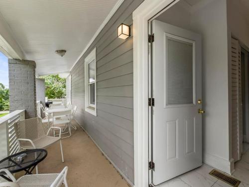 7-Bedrooms Spacious House near Downtown w Parking near Aaron's Amphitheatre at Lakewood 7-Bedrooms Spacious House near Downtown w Parking near Aaron's Amphitheatre at Lakewood