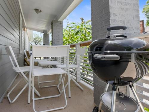 7-Bedrooms Spacious House near Downtown w Parking near Aaron's Amphitheatre at Lakewood 7-Bedrooms Spacious House near Downtown w Parking near Aaron's Amphitheatre at Lakewood