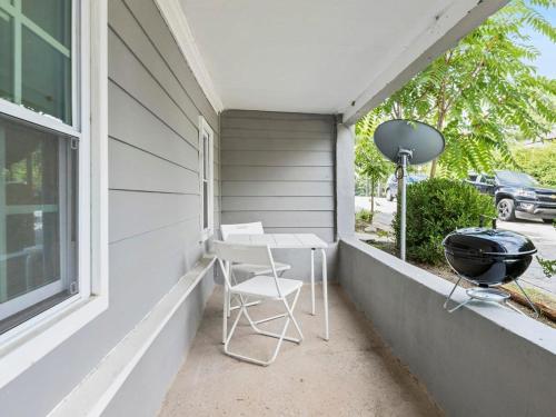 7-Bedrooms Spacious House near Downtown w Parking near Aaron's Amphitheatre at Lakewood 7-Bedrooms Spacious House near Downtown w Parking near Aaron's Amphitheatre at Lakewood