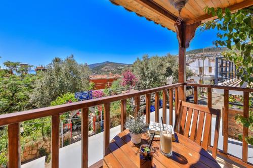 شرفة/ تراس, Old Town Hotel Kalkan in كالكان شرفة/ تراس, Old Town Hotel Kalkan in كالكان