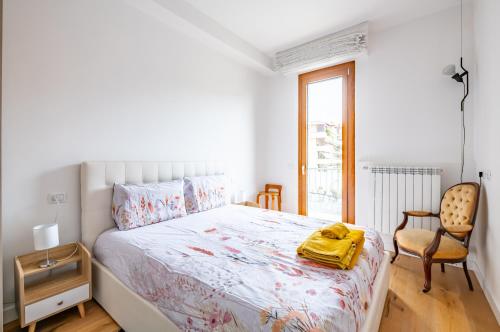 Maragliano and San Jacopino Flat with Balcony