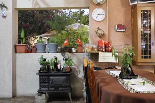 Instalaciones, Farmhouse Boutique Backyard Rooms in Outjo Instalaciones, Farmhouse Boutique Backyard Rooms in Outjo