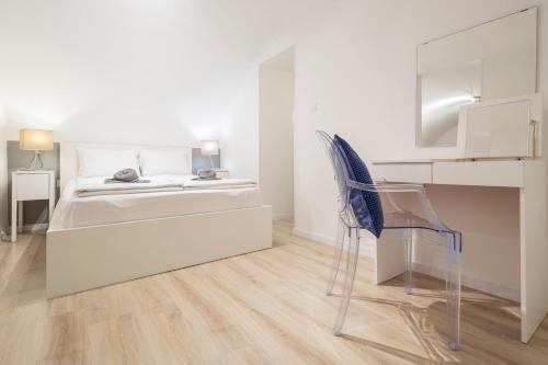 Beautiful Home at Basilca 3-4