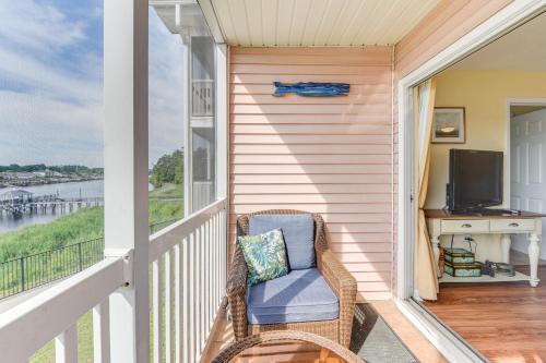 5 Mi to Beach Myrtle Beach Condo with Pool Access! near Ripken Baseball 5 Mi to Beach Myrtle Beach Condo with Pool Access! near Ripken Baseball