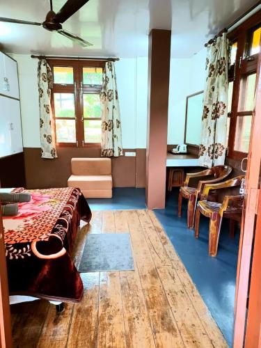 Kitchen, Iartong Guest House in Pynursla Kitchen, Iartong Guest House in Pynursla