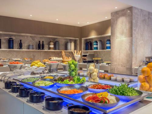 Restaurant, Novotel Phuket City Phokeethra in Phuket Town Restaurant, Novotel Phuket City Phokeethra in Phuket Town