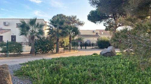 BEGOOD'IZ naturiste Studio indépendant au calme au coeur du village (BEGOOD'IZ naturiste Studio independant au calme au coeur du village) in Agde BEGOOD'IZ naturiste Studio indépendant au calme au coeur du village (BEGOOD'IZ naturiste Studio independant au calme au coeur du village) in Agde
