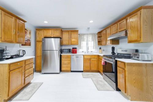 Convenient Braintree Home - 3 Bedroom Sleeps 8 in Braintree Convenient Braintree Home - 3 Bedroom Sleeps 8 in Braintree