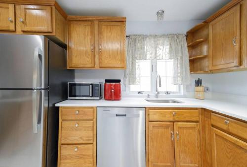 Convenient Braintree Home - 3 Bedroom Sleeps 8 in Braintree Convenient Braintree Home - 3 Bedroom Sleeps 8 in Braintree