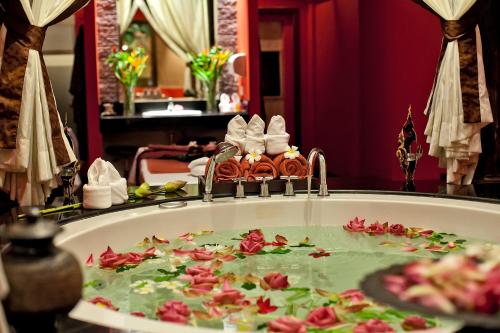 สปา, อังกอร์ มิราเคิล รีสอร์ต แอนด์ สปา (Angkor Miracle Resort & Spa) near ระเบียงช้าง สปา, อังกอร์ มิราเคิล รีสอร์ต แอนด์ สปา (Angkor Miracle Resort & Spa) near ระเบียงช้าง