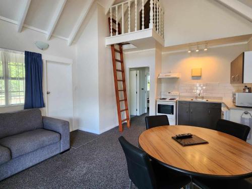 Bulls Motel & Holiday Park in ฮันเตอร์วีลล์ Bulls Motel & Holiday Park in ฮันเตอร์วีลล์