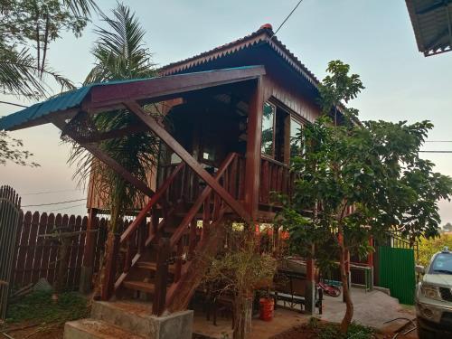 Banlung Hill Top House &Trekking in Beung Kan Seng Banlung Hill Top House &Trekking in Beung Kan Seng