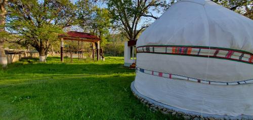 Kakhar Yurt stay & Mountain village in ฟอริช Kakhar Yurt stay & Mountain village in ฟอริช