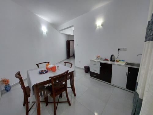 Kitchen, Comfortable Stay in Colombo in Wellampitiya Kitchen, Comfortable Stay in Colombo in Wellampitiya