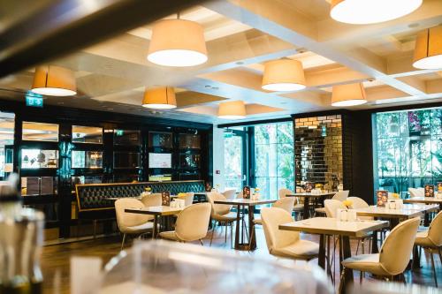 DoubleTree by Hilton Hotel Izmir Airport in Gaziemir DoubleTree by Hilton Hotel Izmir Airport in Gaziemir