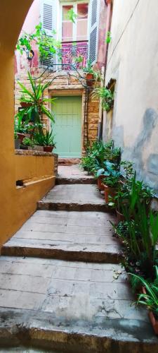 Menton.Studio in Menton Menton.Studio in Menton