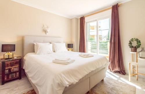 DUPLEX PENTHOUSE PUERTO BANUS POOL PADDLE WIFI BBQ