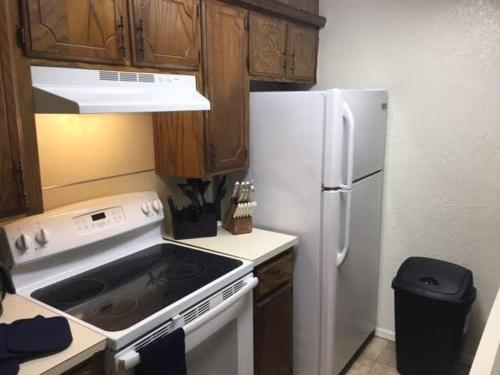 Upstairs 1-Bedroom Apartment Near Fort Sill! in 羅頓 (OK) Upstairs 1-Bedroom Apartment Near Fort Sill! in 羅頓 (OK)