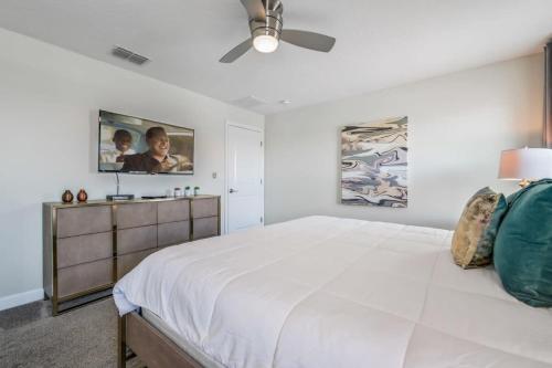 Magical Retreat, Spacious villa 10 min from Disney