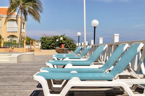 Port Bonaire Seascape A301 with Sea Views and Pool in Тере Кора Port Bonaire Seascape A301 with Sea Views and Pool in Тере Кора