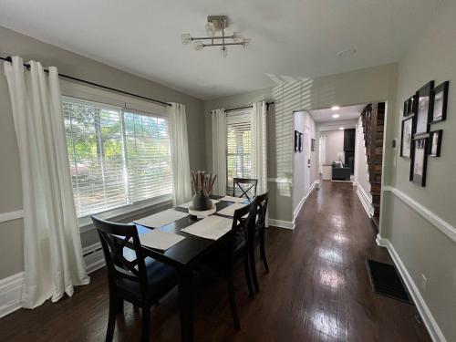Atlanta Cabin Getaway! 4br, 11 Minutes to Downtown in East Atlanta Atlanta Cabin Getaway! 4br, 11 Minutes to Downtown in East Atlanta