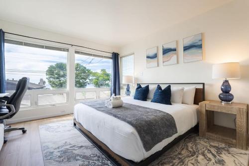 Sunset Serenity On The Cliffs - Balcony- Oceanview in Sunset Cliffs Sunset Serenity On The Cliffs - Balcony- Oceanview in Sunset Cliffs