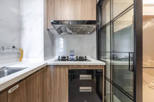 Kitchen, Zhuoyue Qingju (Shenzhen Convention and Exhibition Center) in Shenzhen Kitchen, Zhuoyue Qingju (Shenzhen Convention and Exhibition Center) in Shenzhen