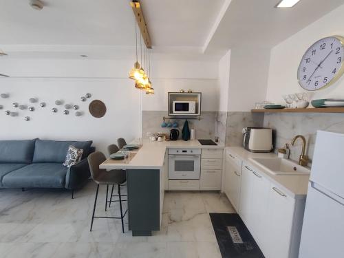 Comoditats, סוויטת פאר מול הים in Ashdod Comoditats, סוויטת פאר מול הים in Ashdod