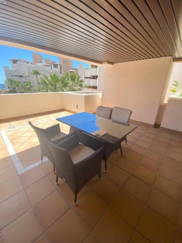 Apartamento en primera linea en Estepona in โลส กรานาโดส เดล มาร์ Apartamento en primera linea en Estepona in โลส กรานาโดส เดล มาร์