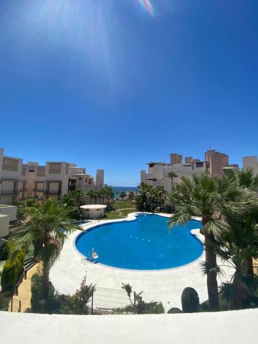 Apartamento en primera linea en Estepona in โลส กรานาโดส เดล มาร์ Apartamento en primera linea en Estepona in โลส กรานาโดส เดล มาร์