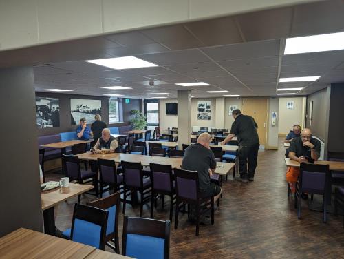 مطعم, The Stop - Hollies Truckstop Cafe in Hatherton مطعم, The Stop - Hollies Truckstop Cafe in Hatherton
