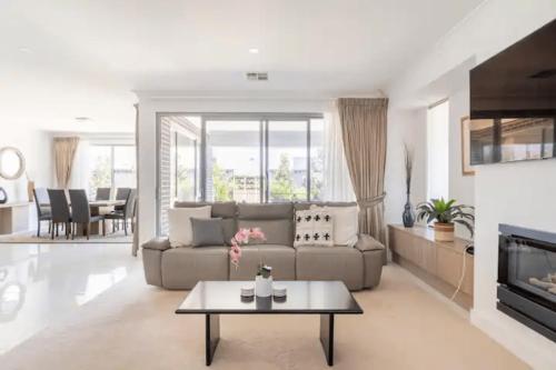 Modern Mansion in Lightsview By Host Solutions in Clearview Modern Mansion in Lightsview By Host Solutions in Clearview