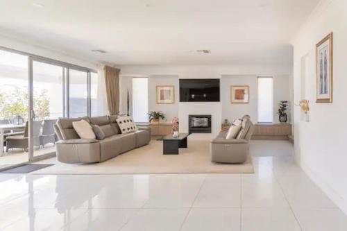 Modern Mansion in Lightsview By Host Solutions in Clearview Modern Mansion in Lightsview By Host Solutions in Clearview