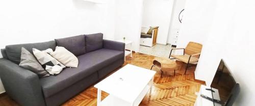 Warm   cozy apartment in the center of Athens - image 11