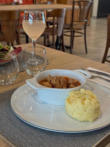 מסעדה, Beelodge Hotel Blois Centre in Blois מסעדה, Beelodge Hotel Blois Centre in Blois
