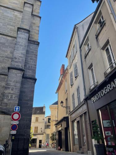 Rumah 25 m² dengan 1 bilik tidur dan 1 bilik mandi peribadi di Melun (Le Saint Aspais / Cocooning / Centre Melun) in Melun Rumah 25 m² dengan 1 bilik tidur dan 1 bilik mandi peribadi di Melun (Le Saint Aspais / Cocooning / Centre Melun) in Melun