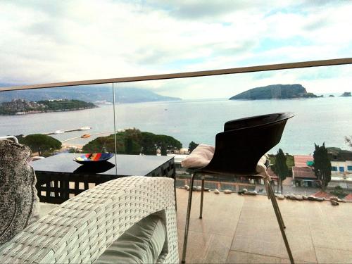 Apart two bedroom Elizabeth TreeCanne Budva near sea in Slovenska Beach Apart two bedroom Elizabeth TreeCanne Budva near sea in Slovenska Beach