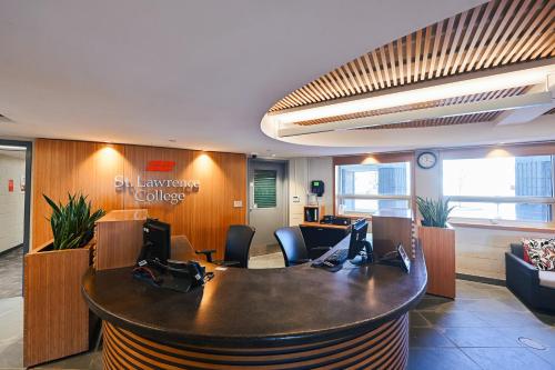 Lobby, Residence & Conference Centre - Kingston in Kingston (ON) Lobby, Residence & Conference Centre - Kingston in Kingston (ON)